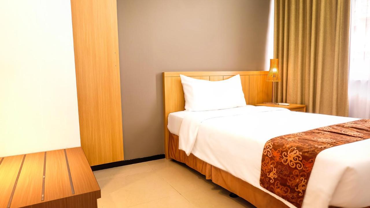 Golden Tulip Balikpapan Hotel & Suites Экстерьер фото