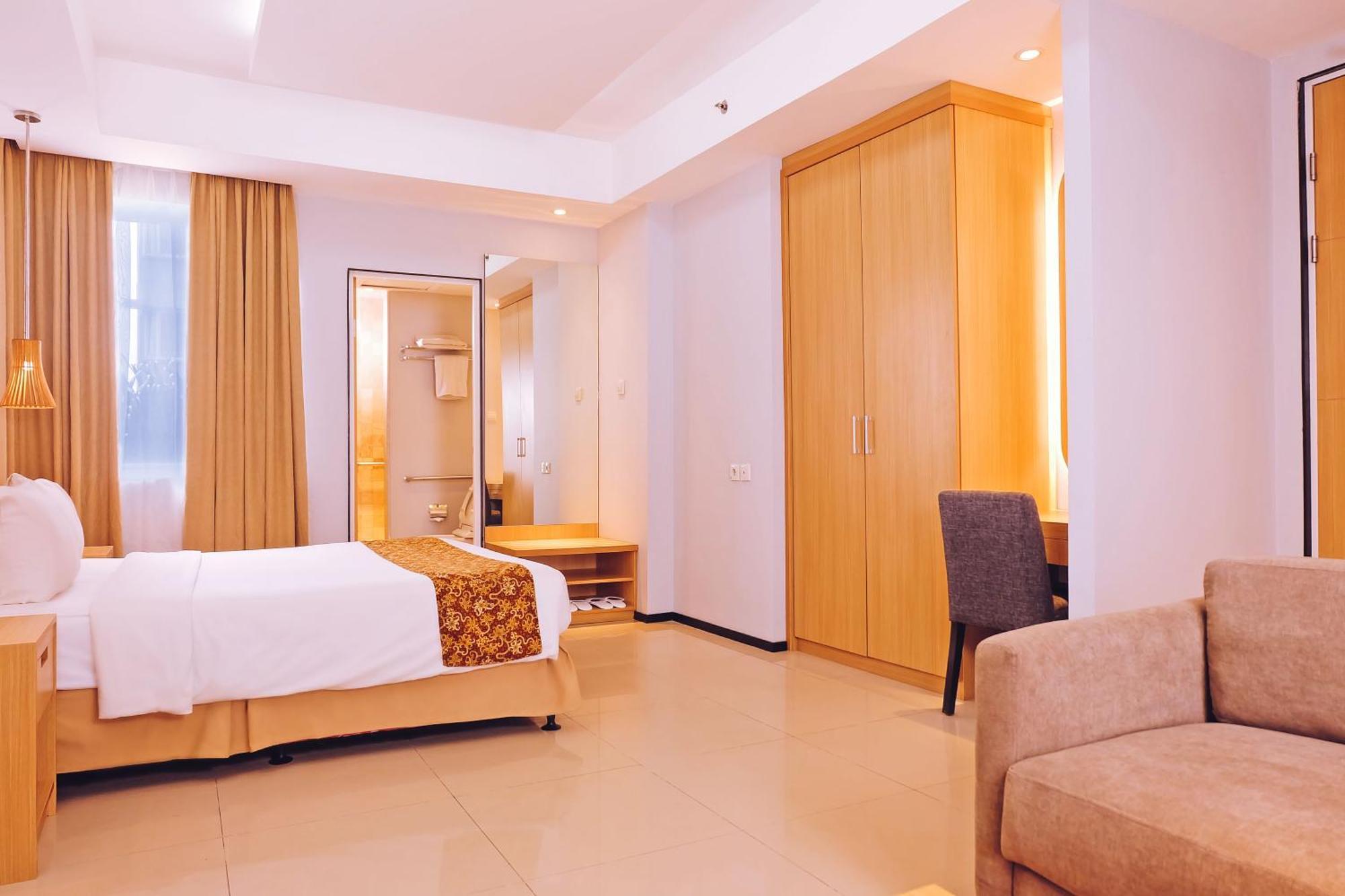Golden Tulip Balikpapan Hotel & Suites Экстерьер фото