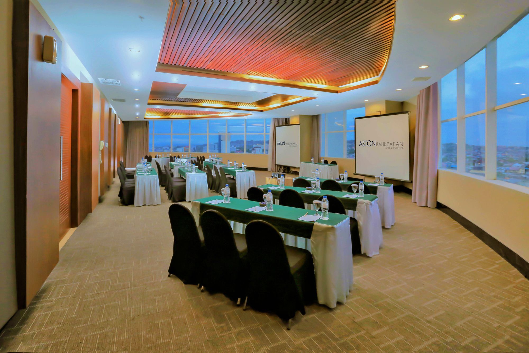 Golden Tulip Balikpapan Hotel & Suites Экстерьер фото