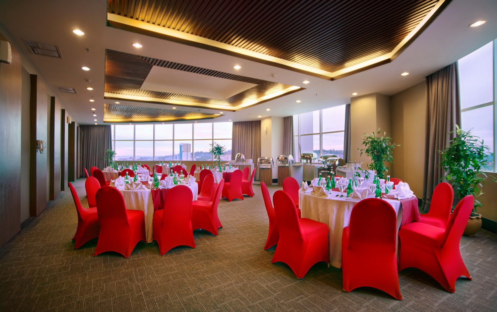Golden Tulip Balikpapan Hotel & Suites Экстерьер фото