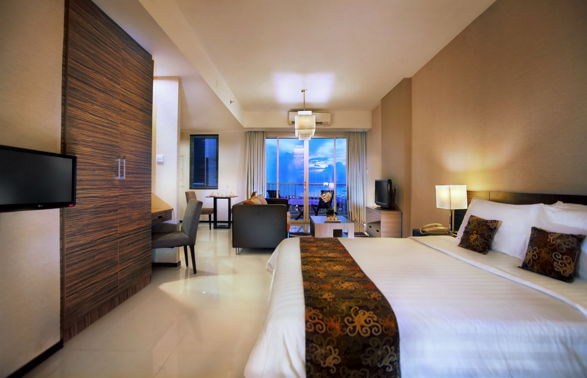 Golden Tulip Balikpapan Hotel & Suites Экстерьер фото