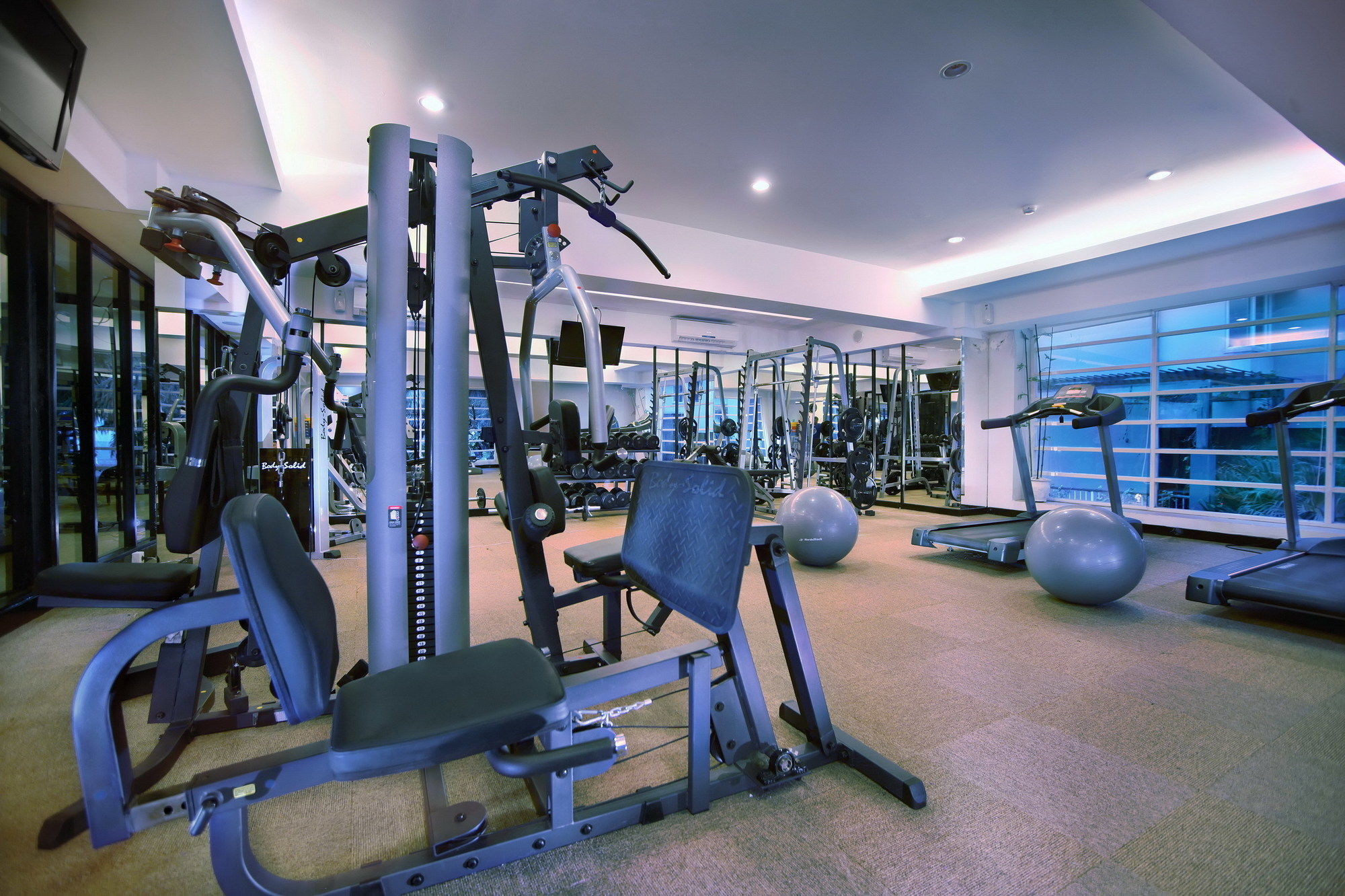 Golden Tulip Balikpapan Hotel & Suites Экстерьер фото