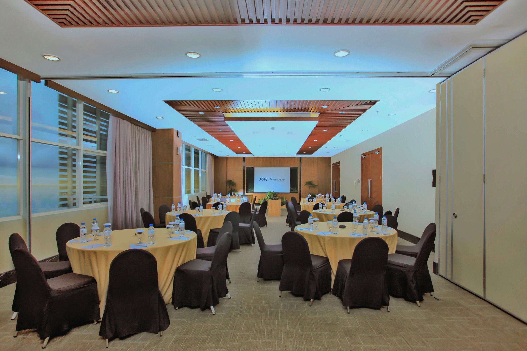Golden Tulip Balikpapan Hotel & Suites Экстерьер фото
