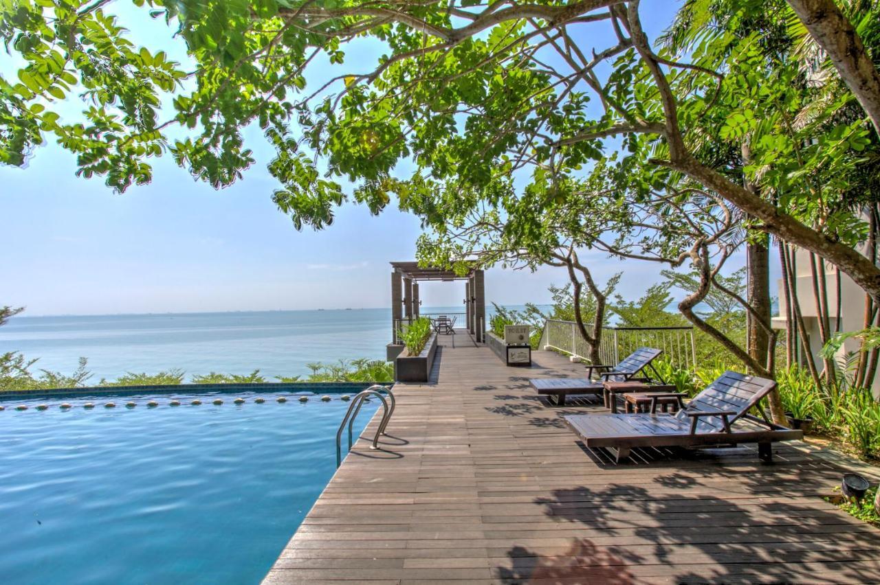Golden Tulip Balikpapan Hotel & Suites Экстерьер фото